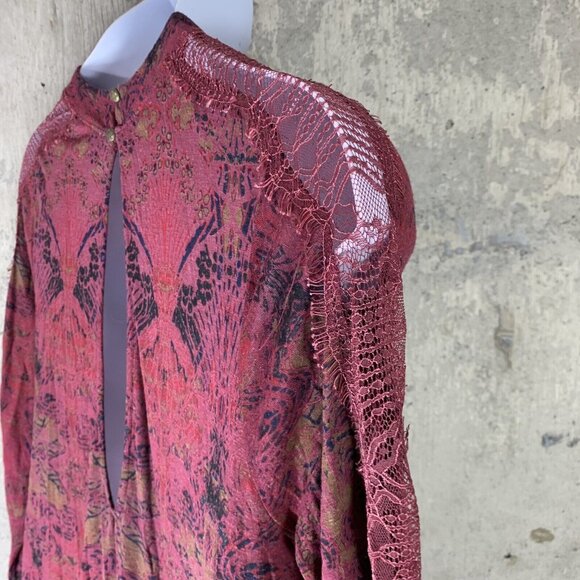 Free People Size Large Blouse Long Sleeved Linen Blend Lace Shoulders Red Purple - Picture 3 of 5